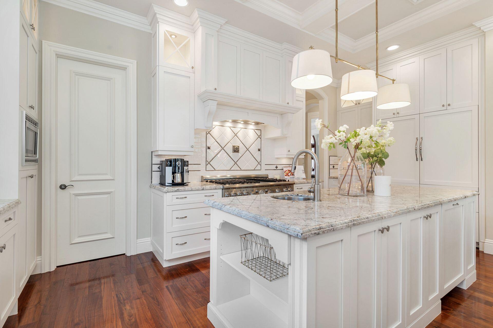 ROYAL PALM YACHT & COUNTRY CLUB - Residential