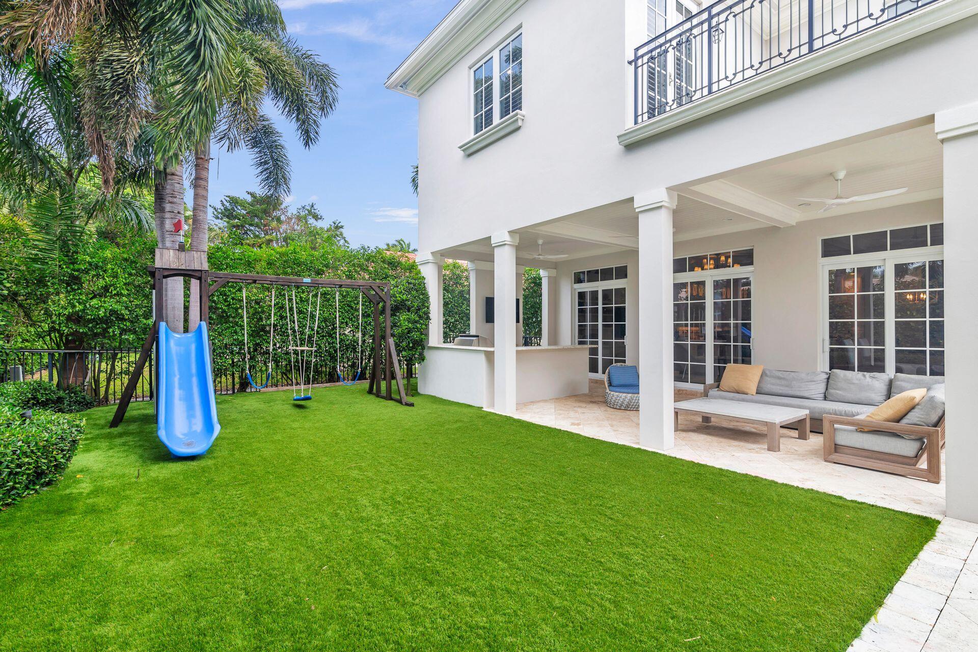ROYAL PALM YACHT & COUNTRY CLUB - Residential
