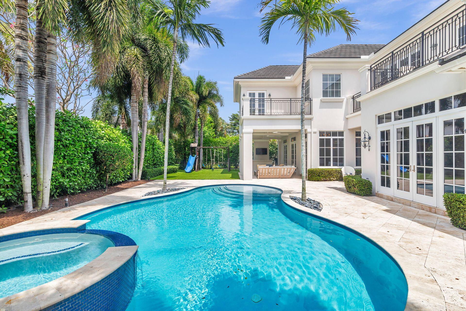 ROYAL PALM YACHT & COUNTRY CLUB - Residential