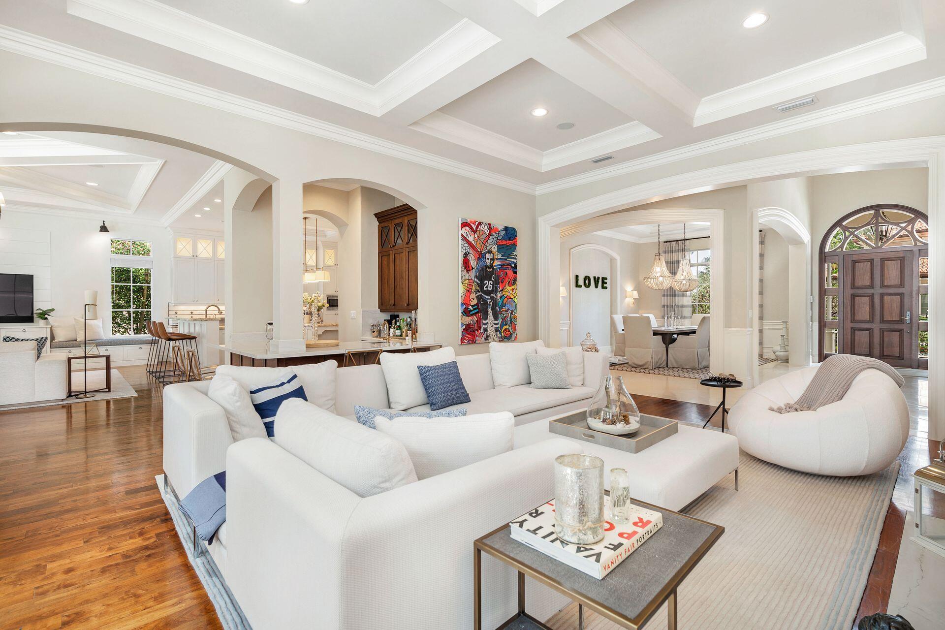 ROYAL PALM YACHT & COUNTRY CLUB - Residential