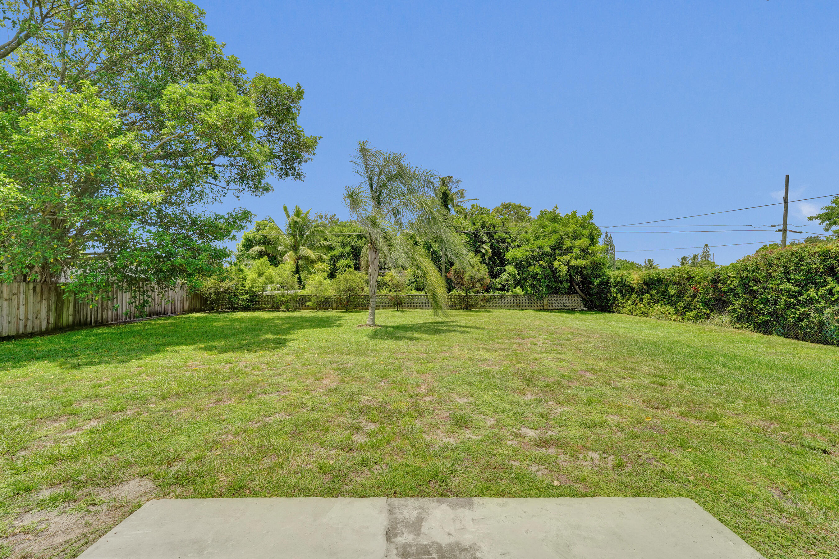 HOLLYWOOD BEACH HEIGHTS SEC - Residential Income