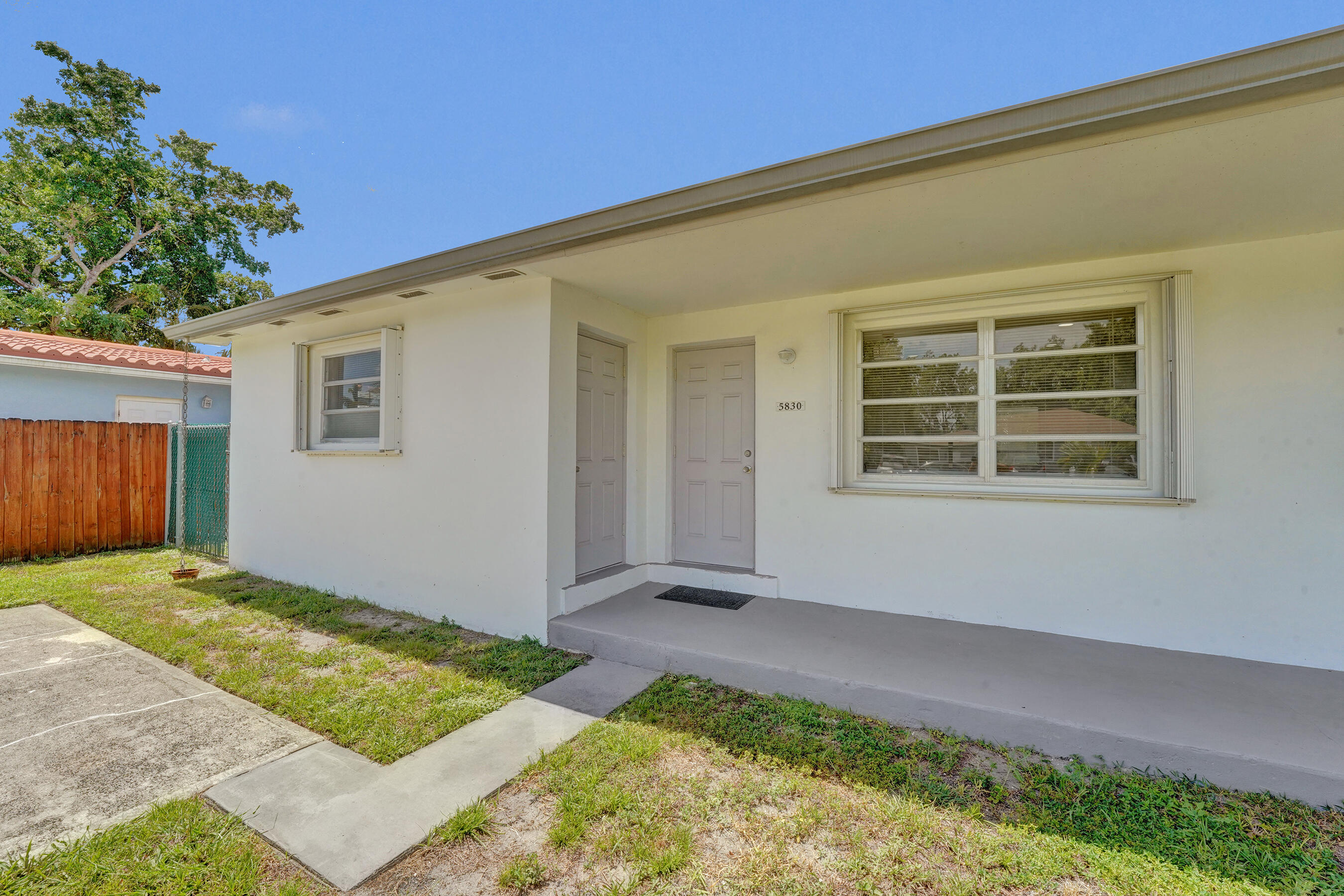 HOLLYWOOD BEACH HEIGHTS SEC - Residential Income