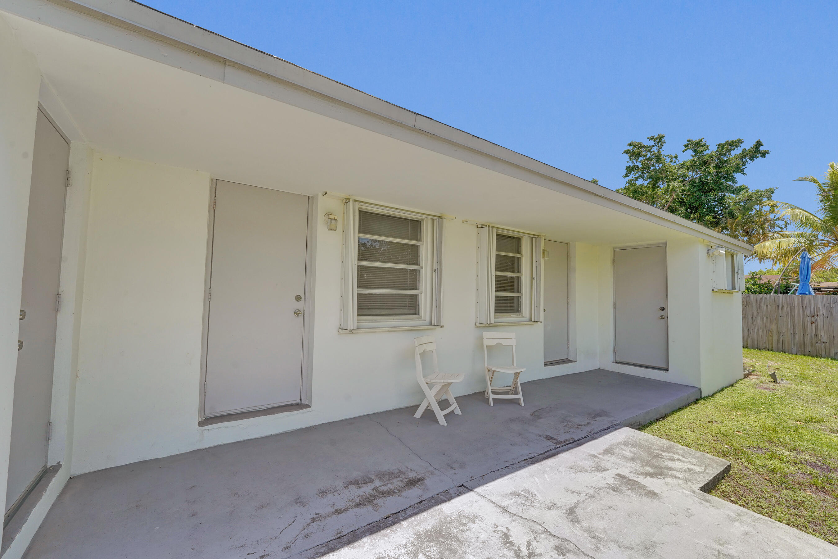 HOLLYWOOD BEACH HEIGHTS SEC - Residential Income