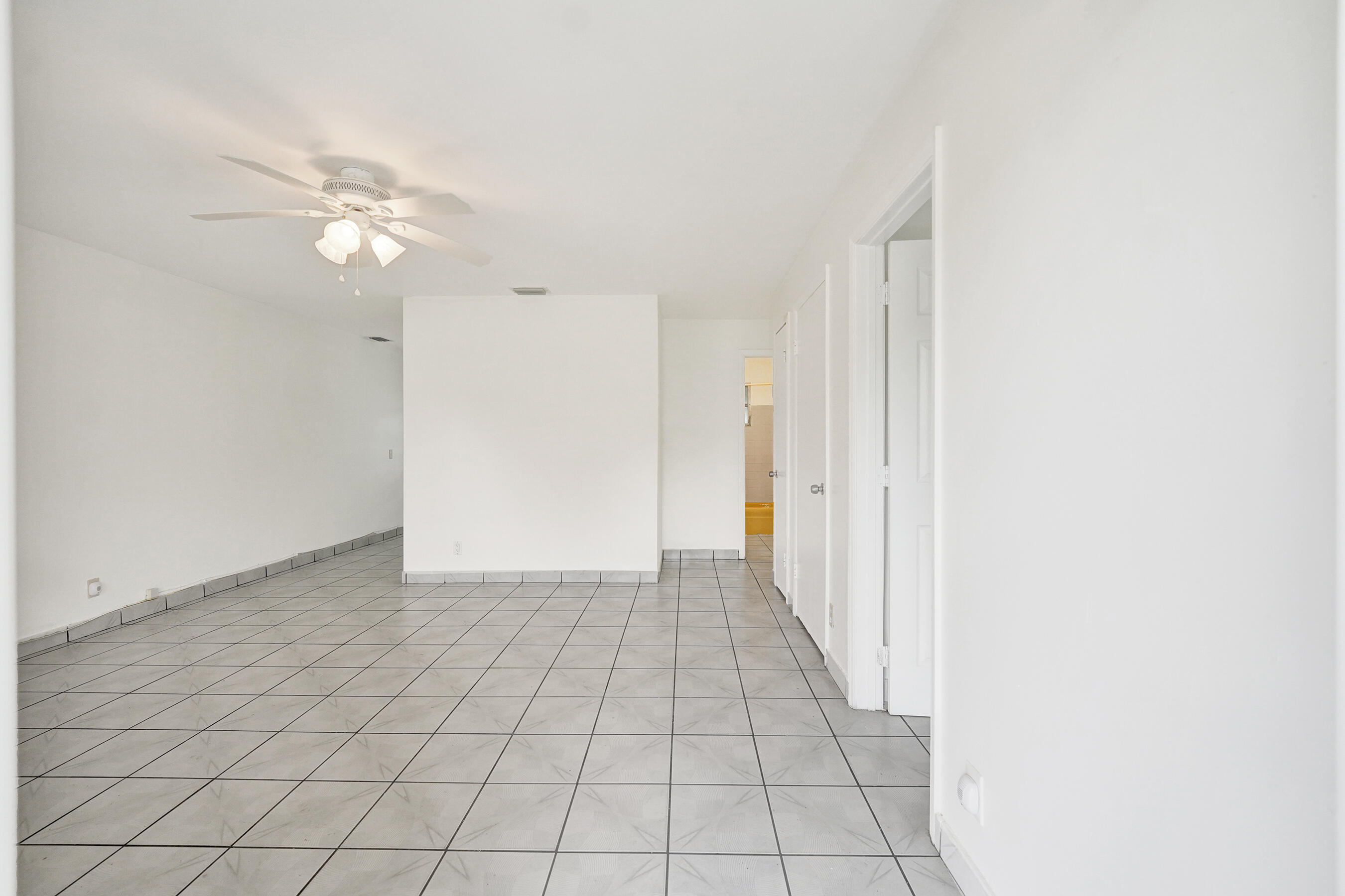 HOLLYWOOD BEACH HEIGHTS SEC - Residential Income
