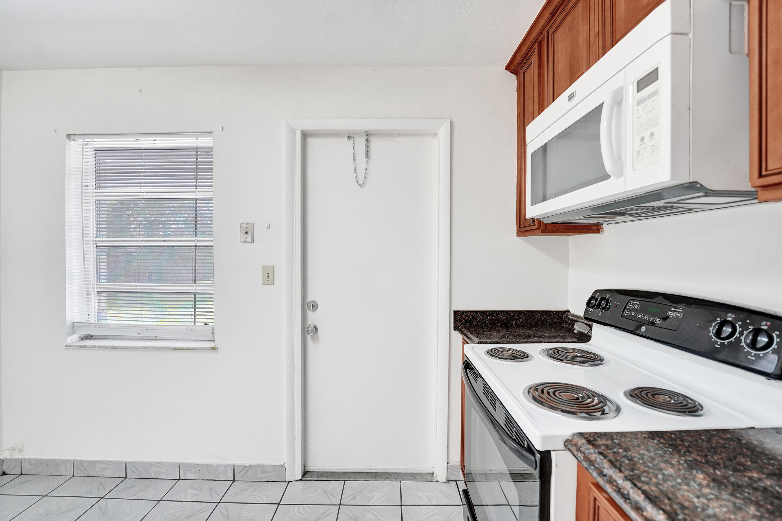 HOLLYWOOD BEACH HEIGHTS SEC - Residential Income