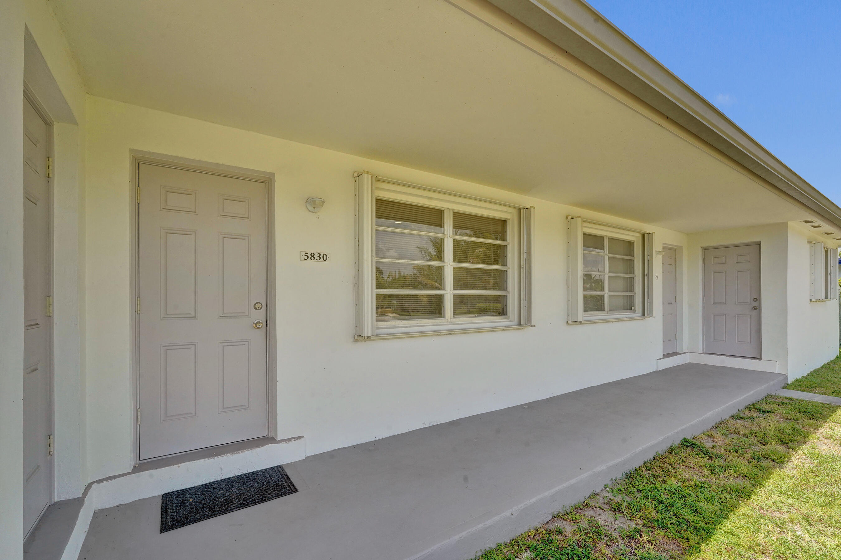 HOLLYWOOD BEACH HEIGHTS SEC - Residential Income