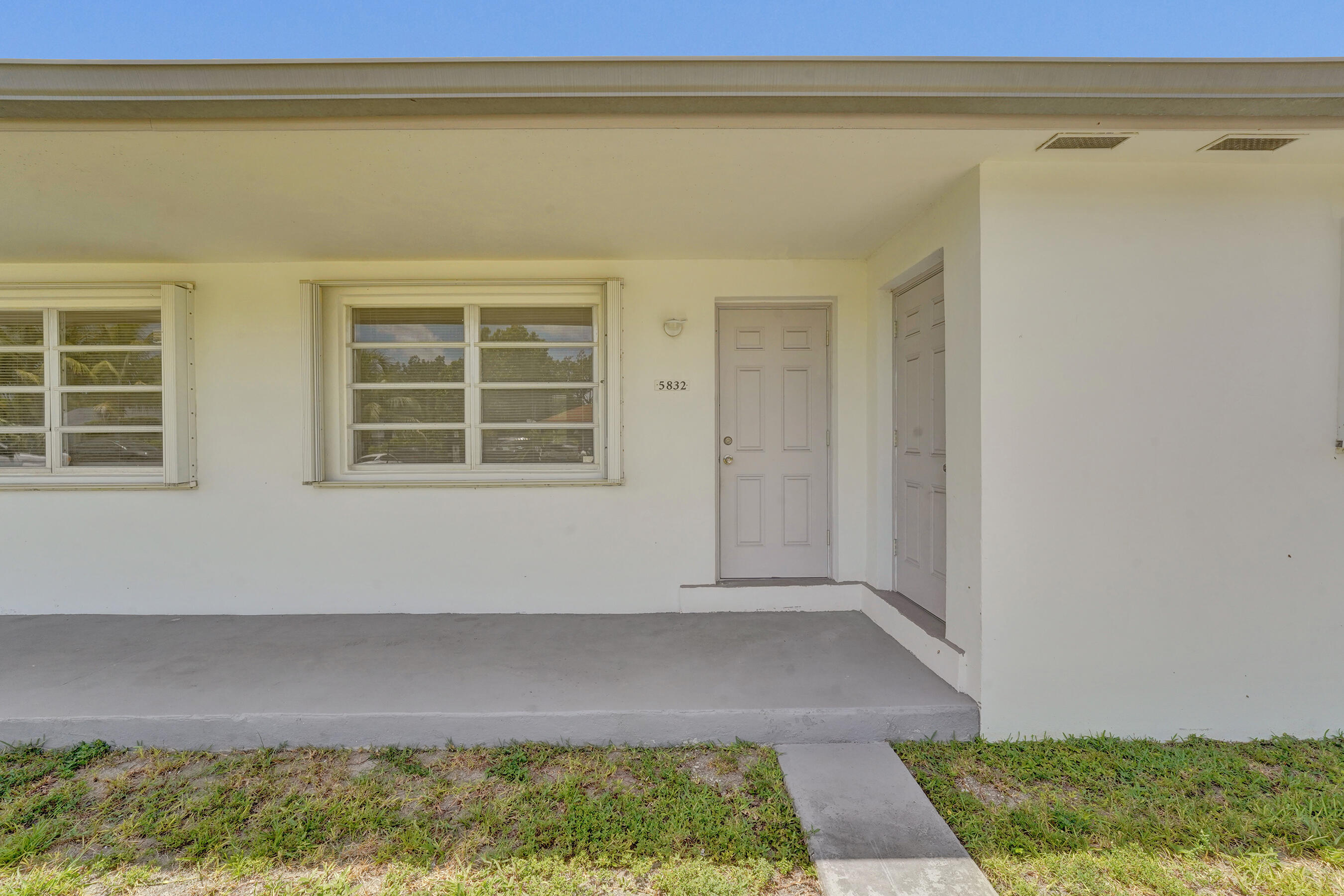 HOLLYWOOD BEACH HEIGHTS SEC - Residential Income