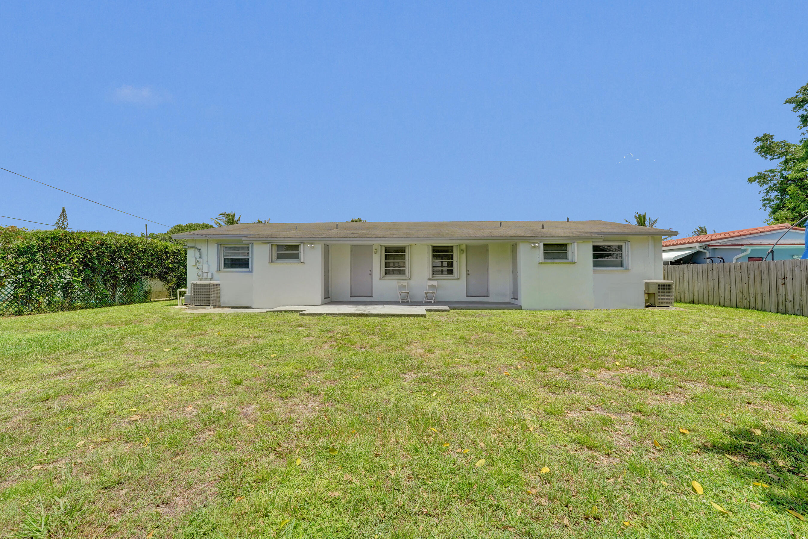 HOLLYWOOD BEACH HEIGHTS SEC - Residential Income