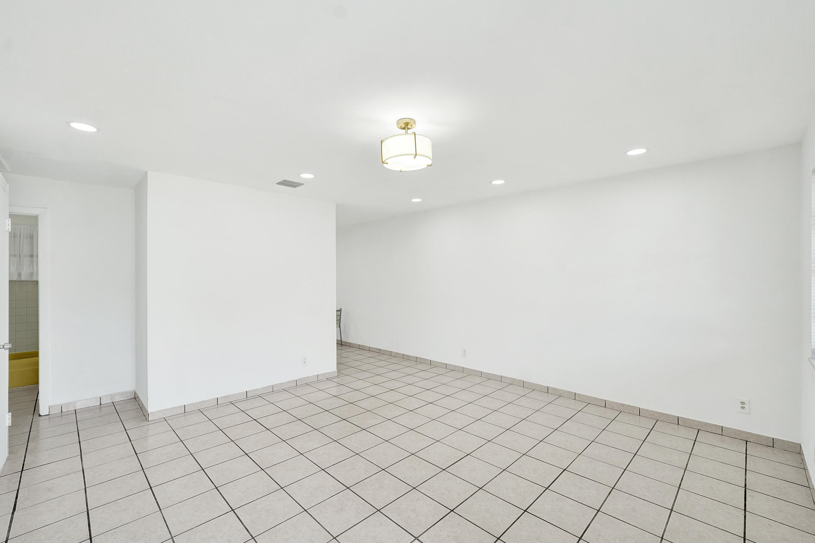 HOLLYWOOD BEACH HEIGHTS SEC - Residential Income