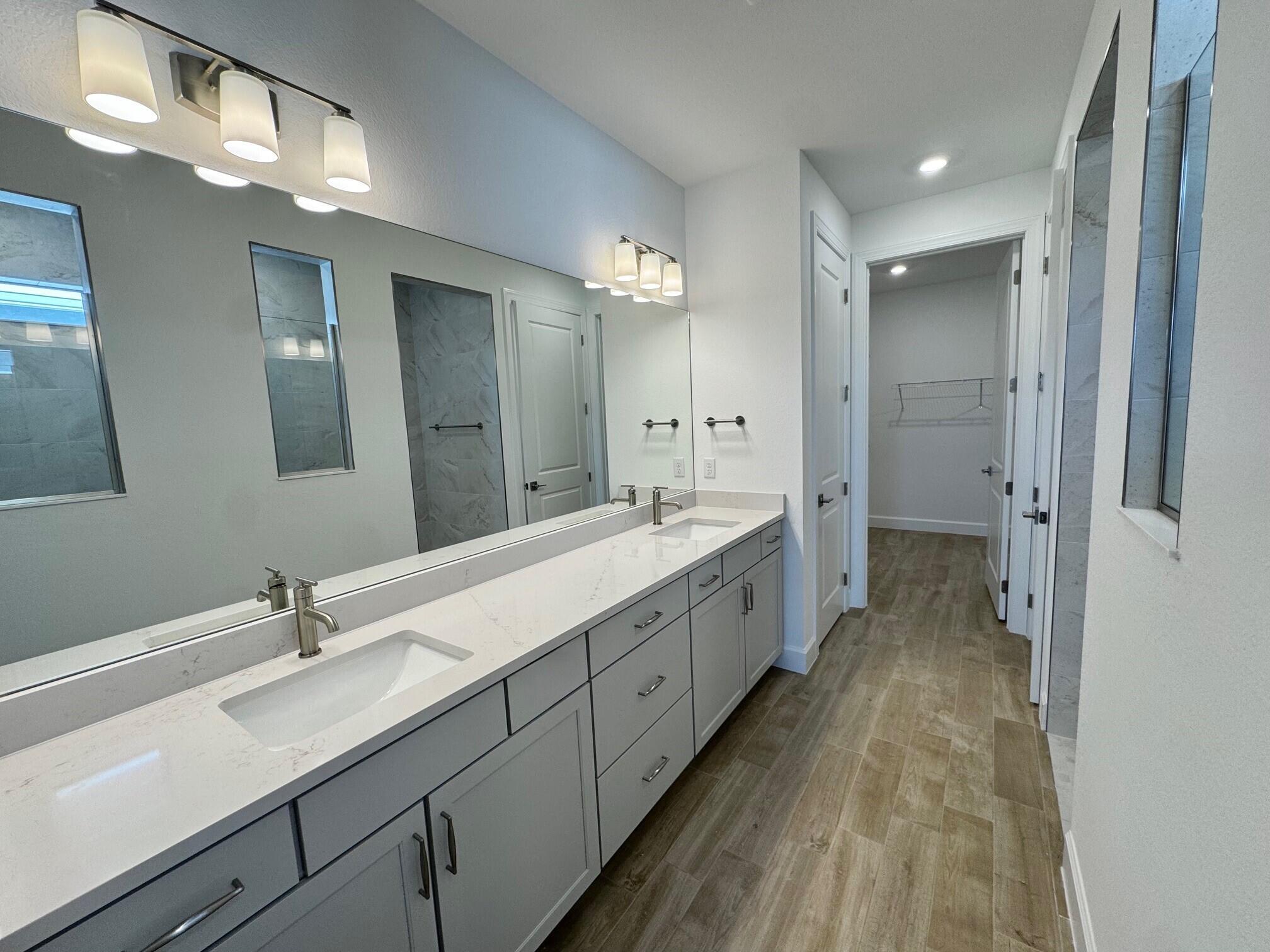 COSTA POINTE - Residential
