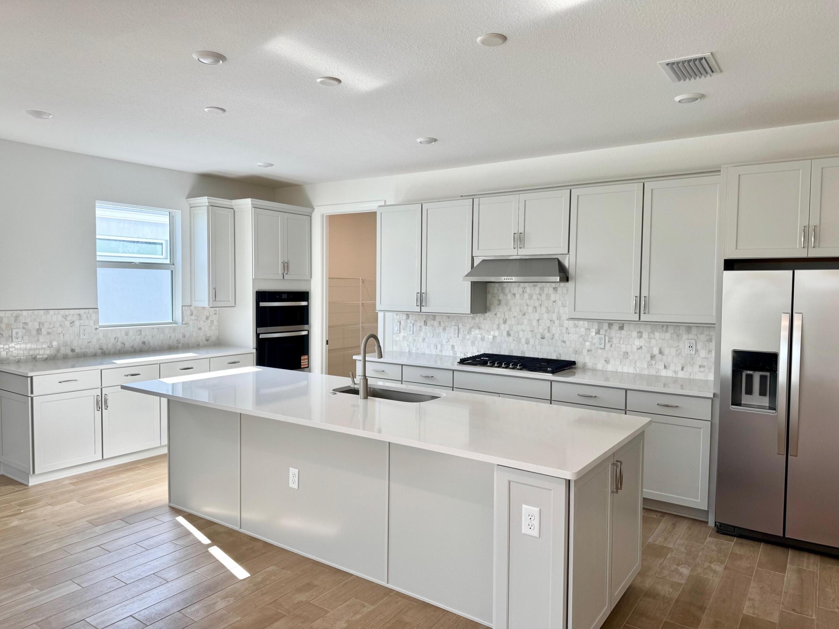 COSTA POINTE - Residential