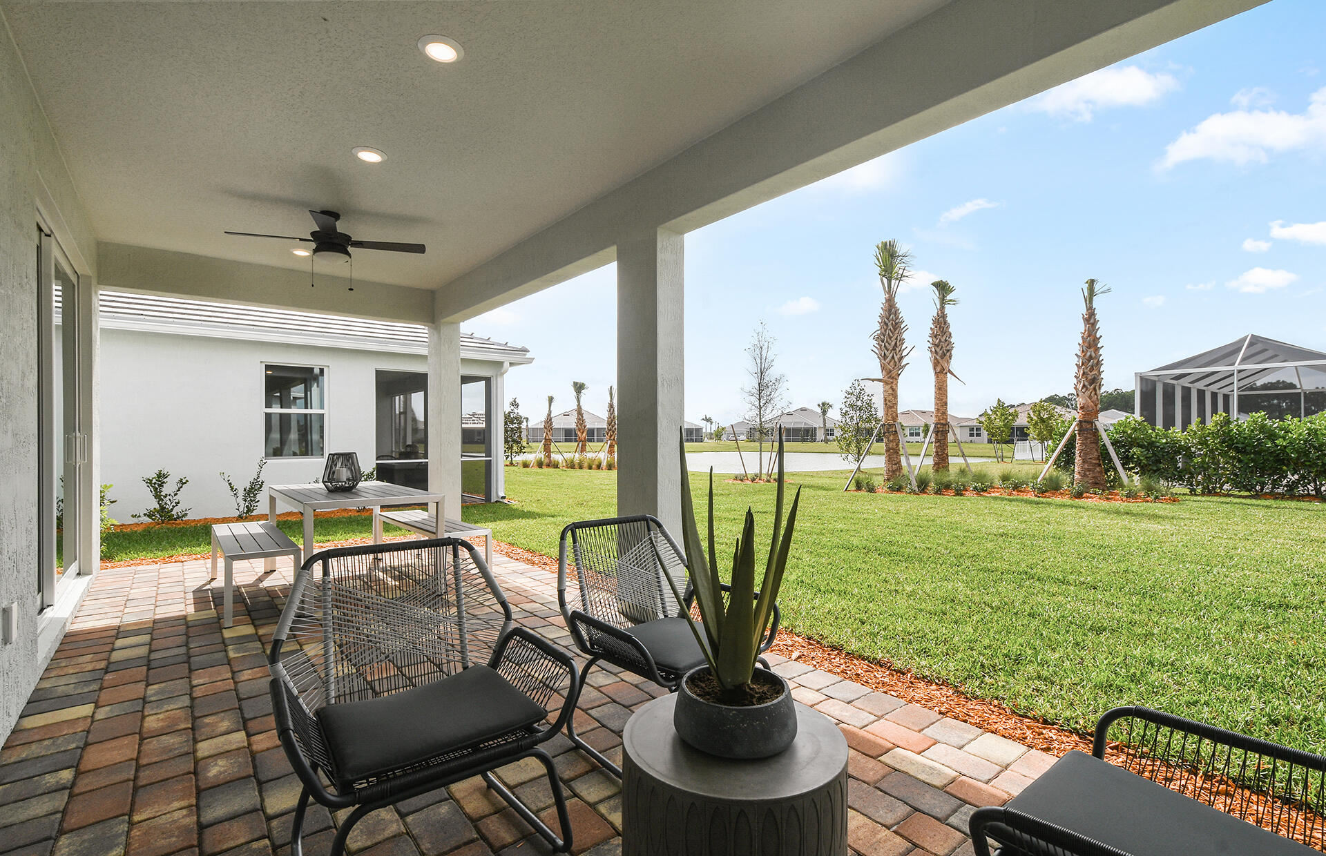 COSTA POINTE - Residential