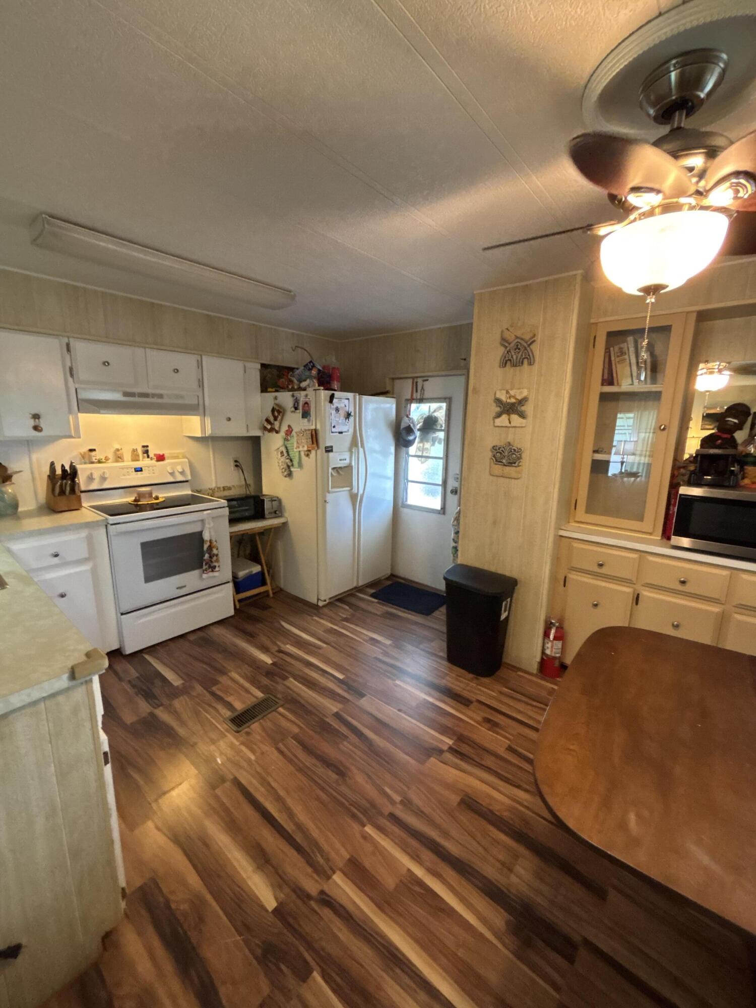 Spanish Lakes Golf Village - Residential