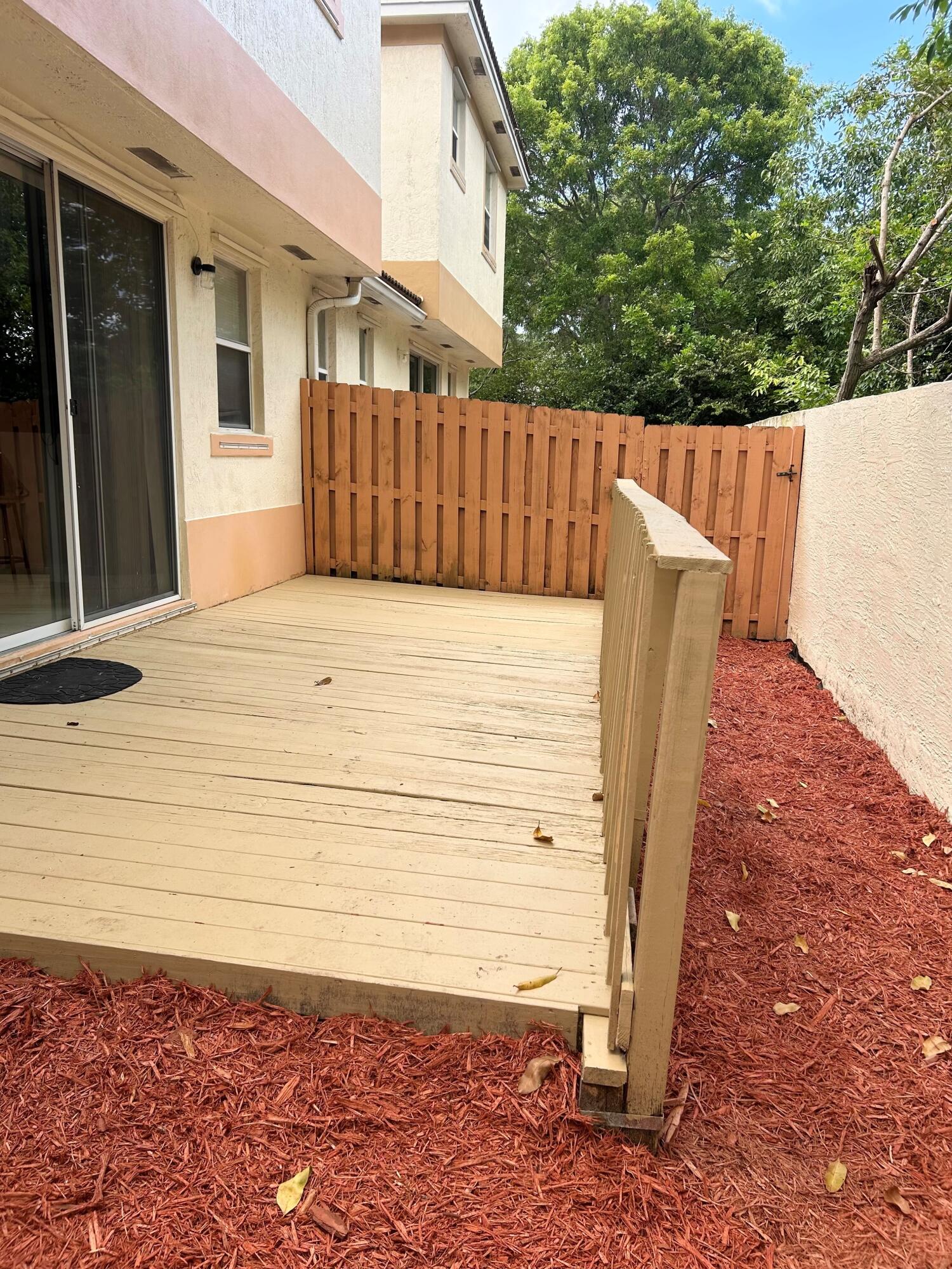 HIDDEN COVE CONDO - Residential Lease