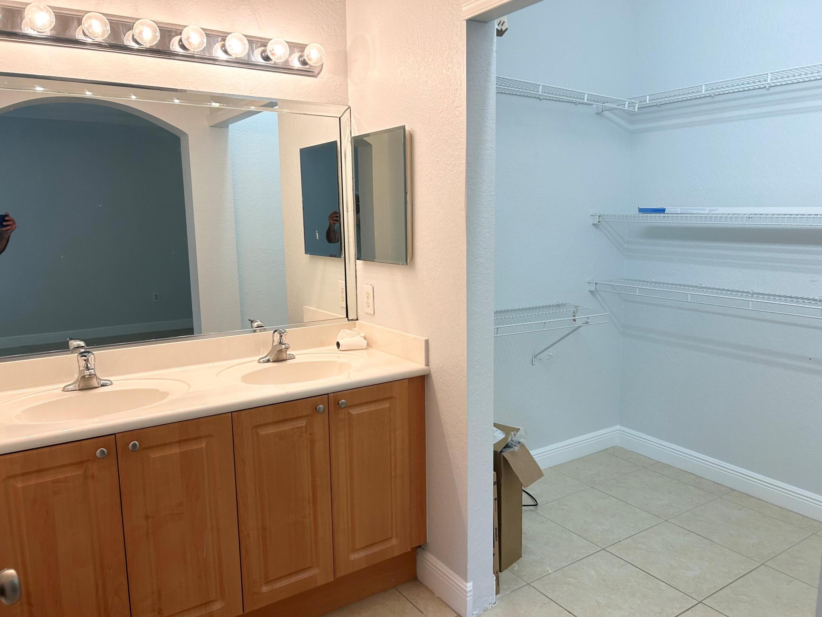 HIDDEN COVE CONDO - Residential Lease