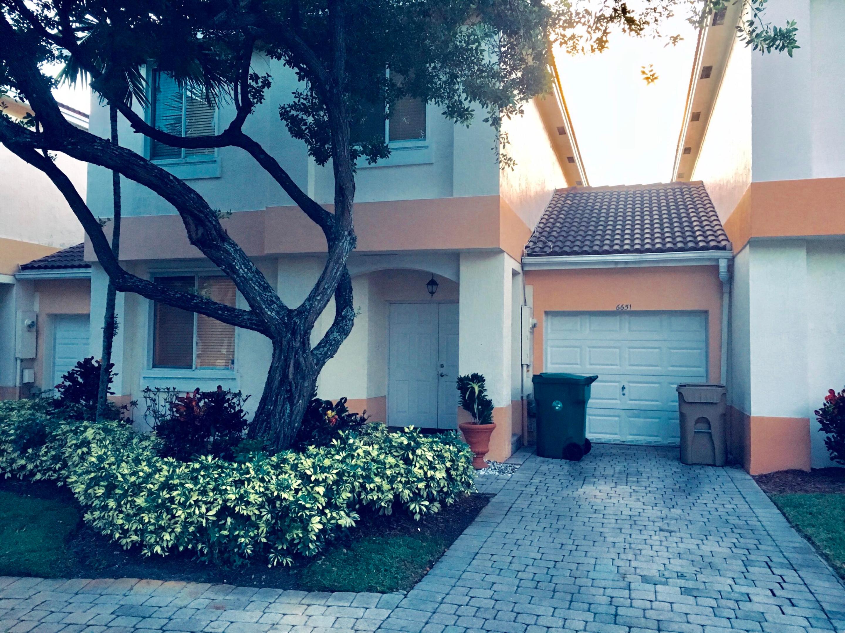 Welcome to this charming 3-bedroom, 2.5-bathroom townhouse located in Hidden Cove in Prime Davie. Enjoy  comfortable living space with well-appointed rooms and functional layout perfect for family entertaining guests. Large master suite, with double sinks and walk in closets. Freshly painted backyard deck that makes it perfect for BBQ's or sun bathing.  Single-car garage for convenient parking and storage. driveway and plenty of guest parking. Enjoy the community pool that is maintained well all year round. This provides an excellent opportunity for those seeking a practical, low-maintenance home in an established community. Prime location close to shopping, highways, and schools.