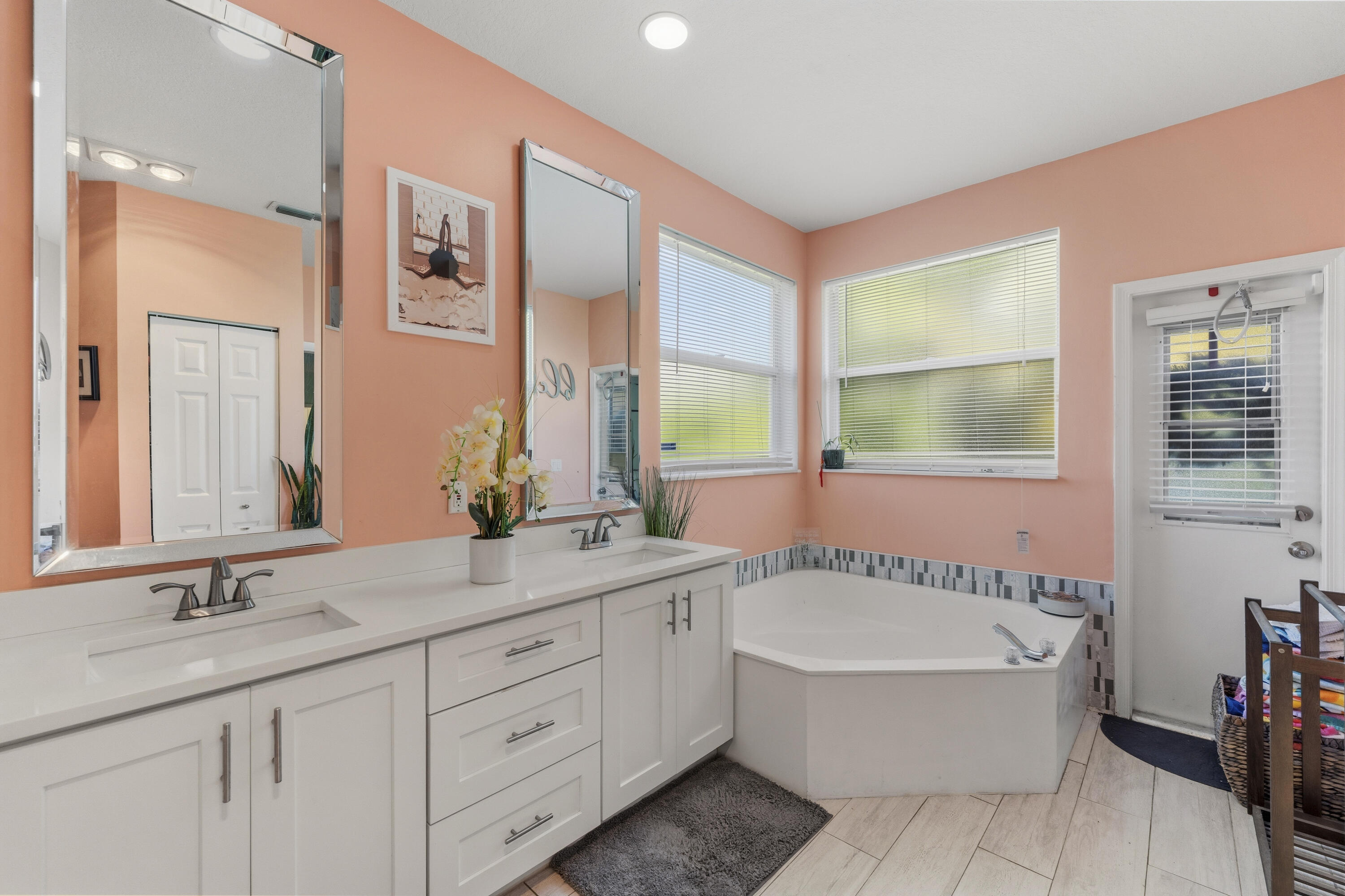 CORAL CREEK - Residential