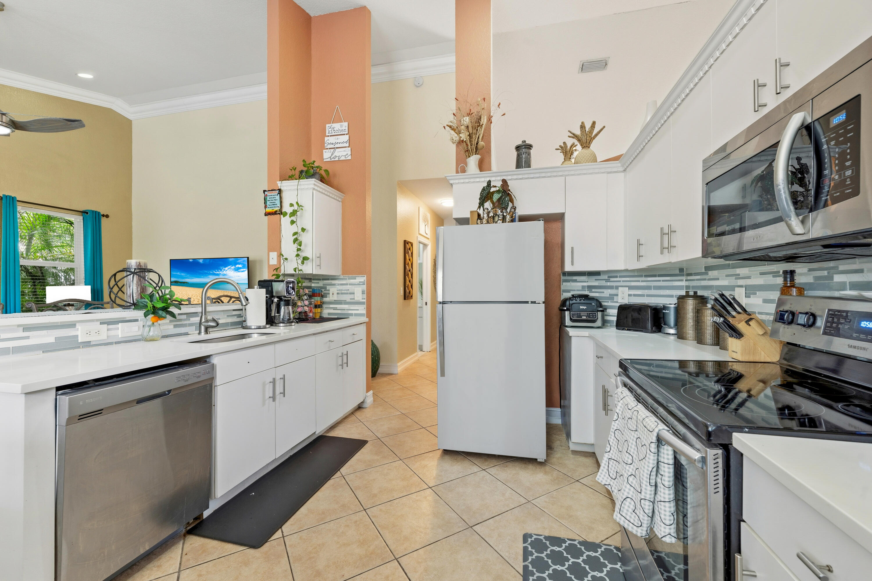 CORAL CREEK - Residential