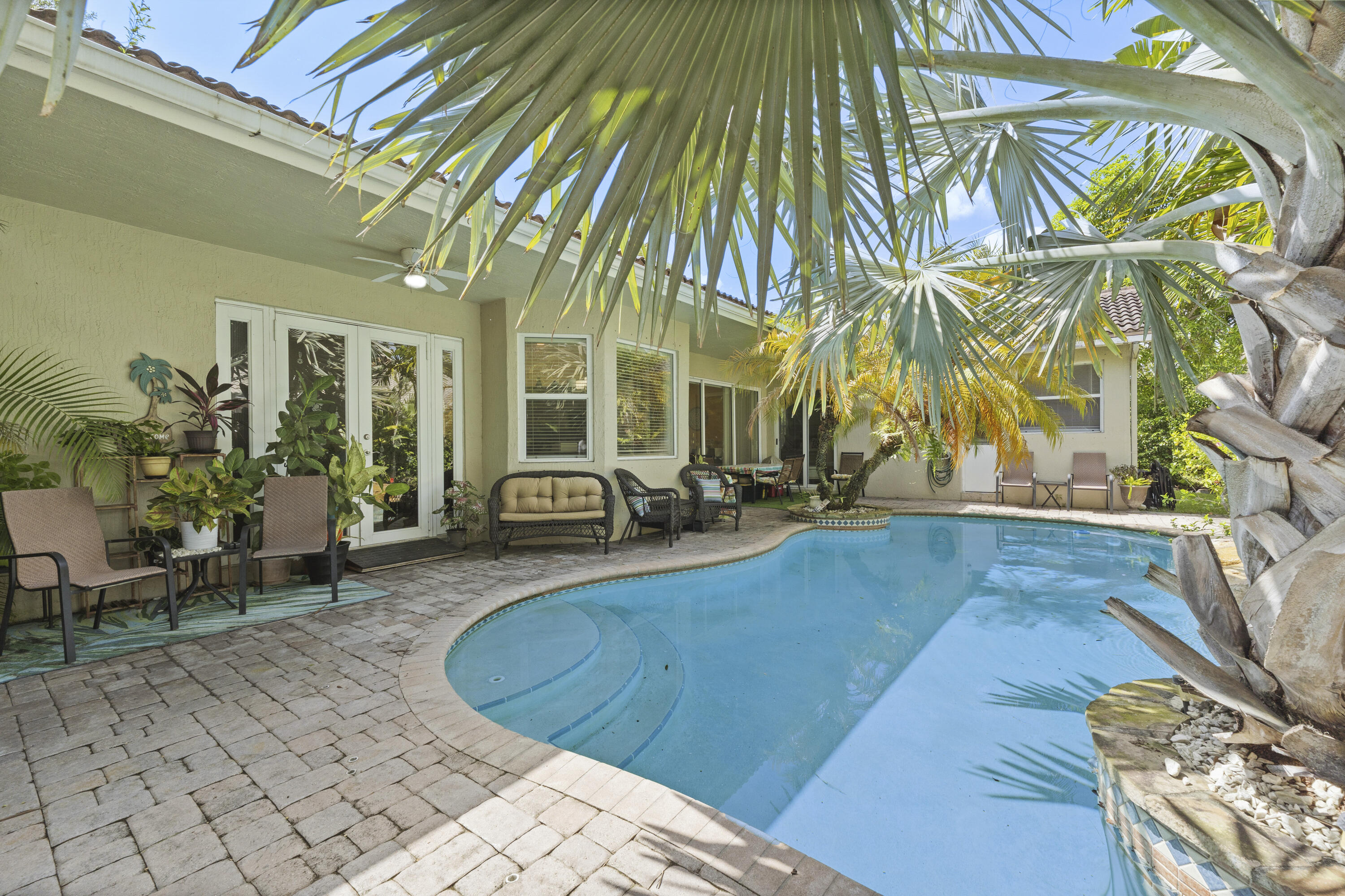 CORAL CREEK - Residential
