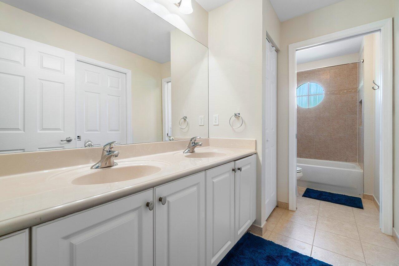 CANYON ISLES 1 - Residential