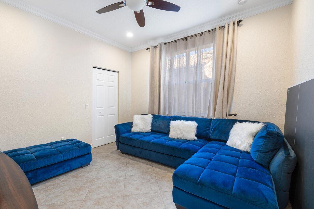 CANYON ISLES 1 - Residential