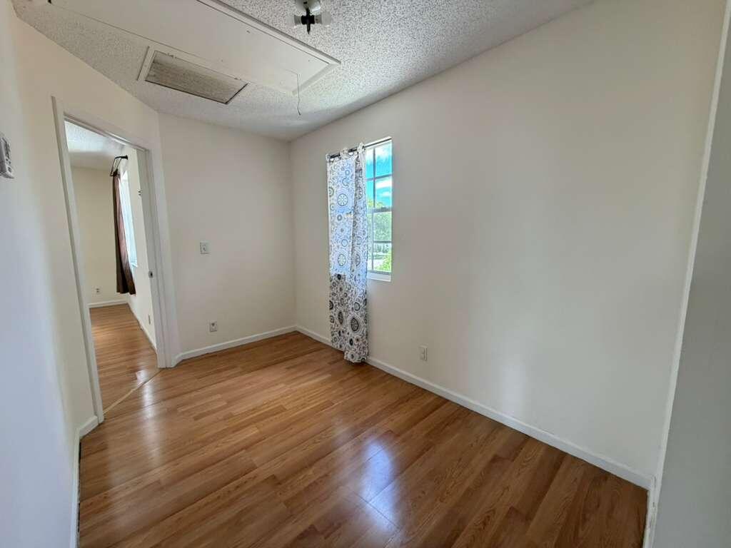 SUGAR POND MANOR OF WELLINGTON - Residential Lease