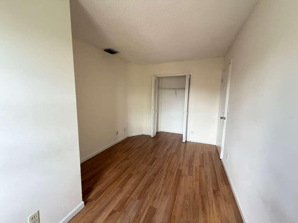 SUGAR POND MANOR OF WELLINGTON - Residential Lease