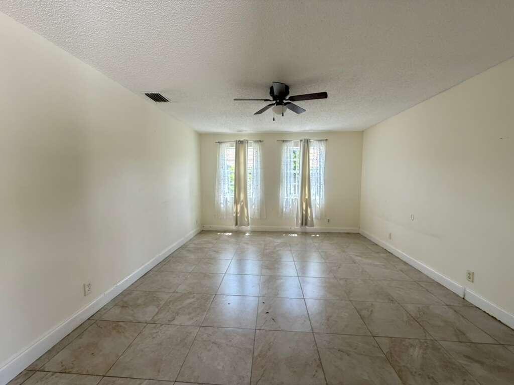 SUGAR POND MANOR OF WELLINGTON - Residential Lease