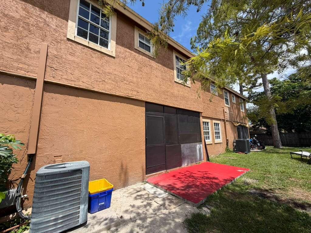 SUGAR POND MANOR OF WELLINGTON - Residential Lease