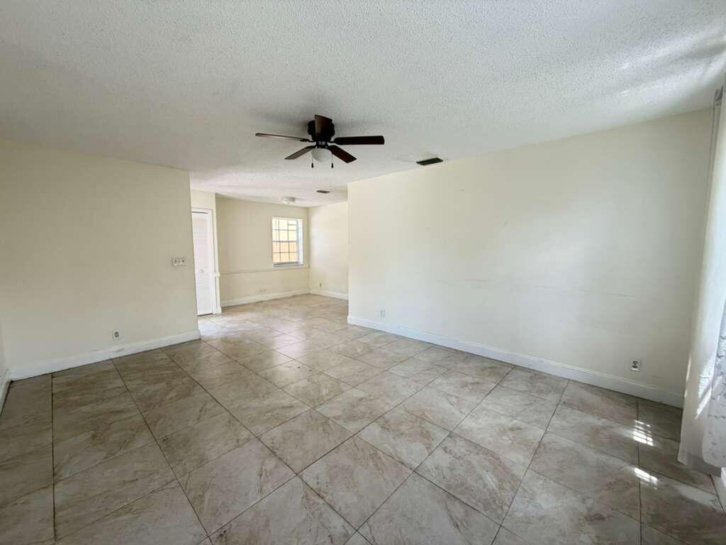 SUGAR POND MANOR OF WELLINGTON - Residential Lease