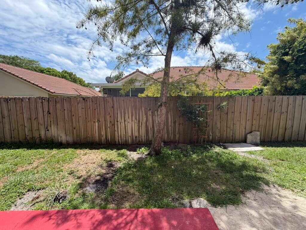 SUGAR POND MANOR OF WELLINGTON - Residential Lease