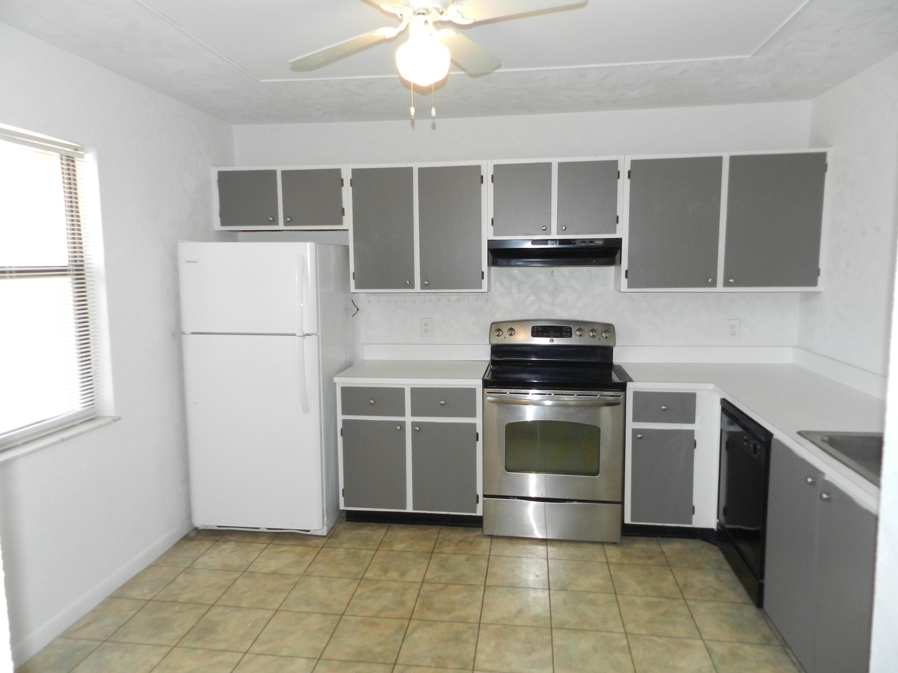 TRAILS AT ROYAL PALM BEACH CONDO - Residential