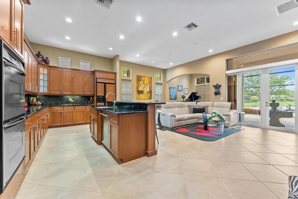 HERON BAY NORTHEAST - Residential
