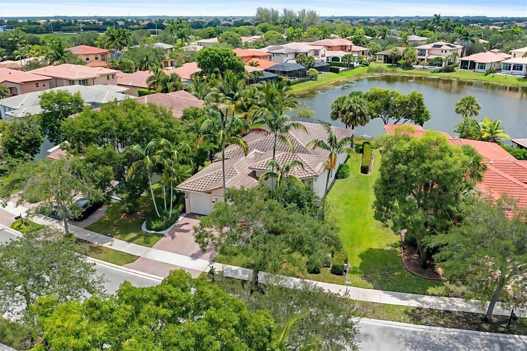 HERON BAY NORTHEAST - Residential