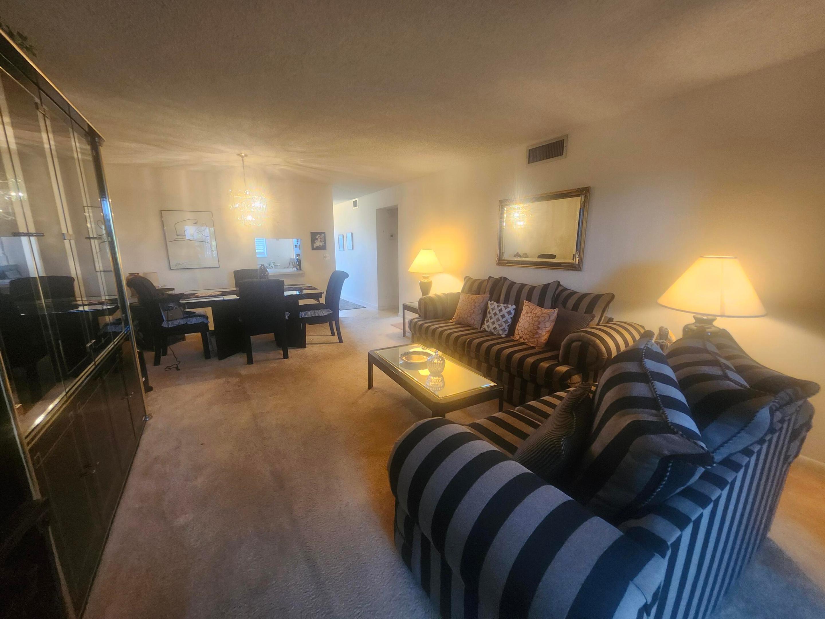 VILLAGE ROYALE FOREST GREEN CONDO - Residential