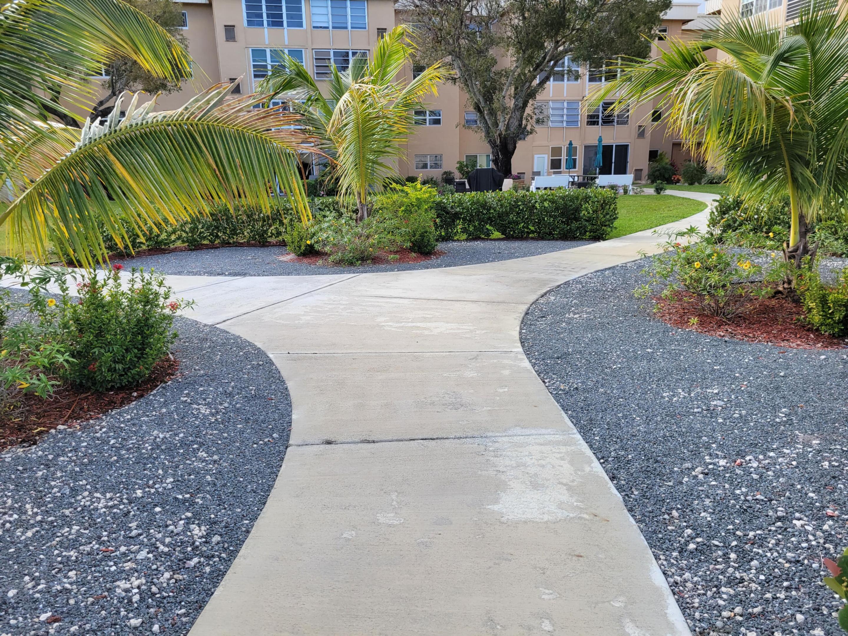VILLAGE ROYALE FOREST GREEN CONDO - Residential