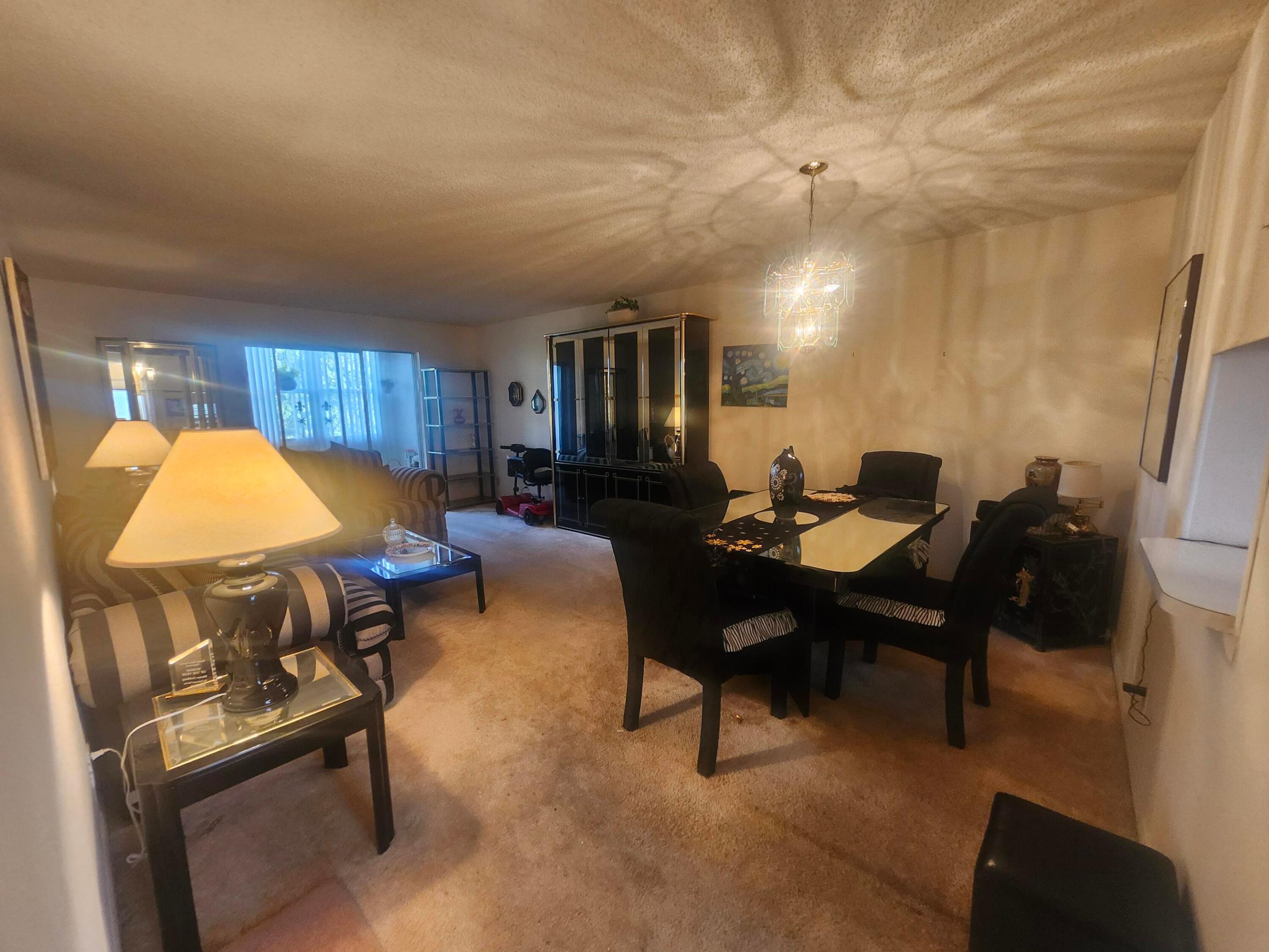 VILLAGE ROYALE FOREST GREEN CONDO - Residential