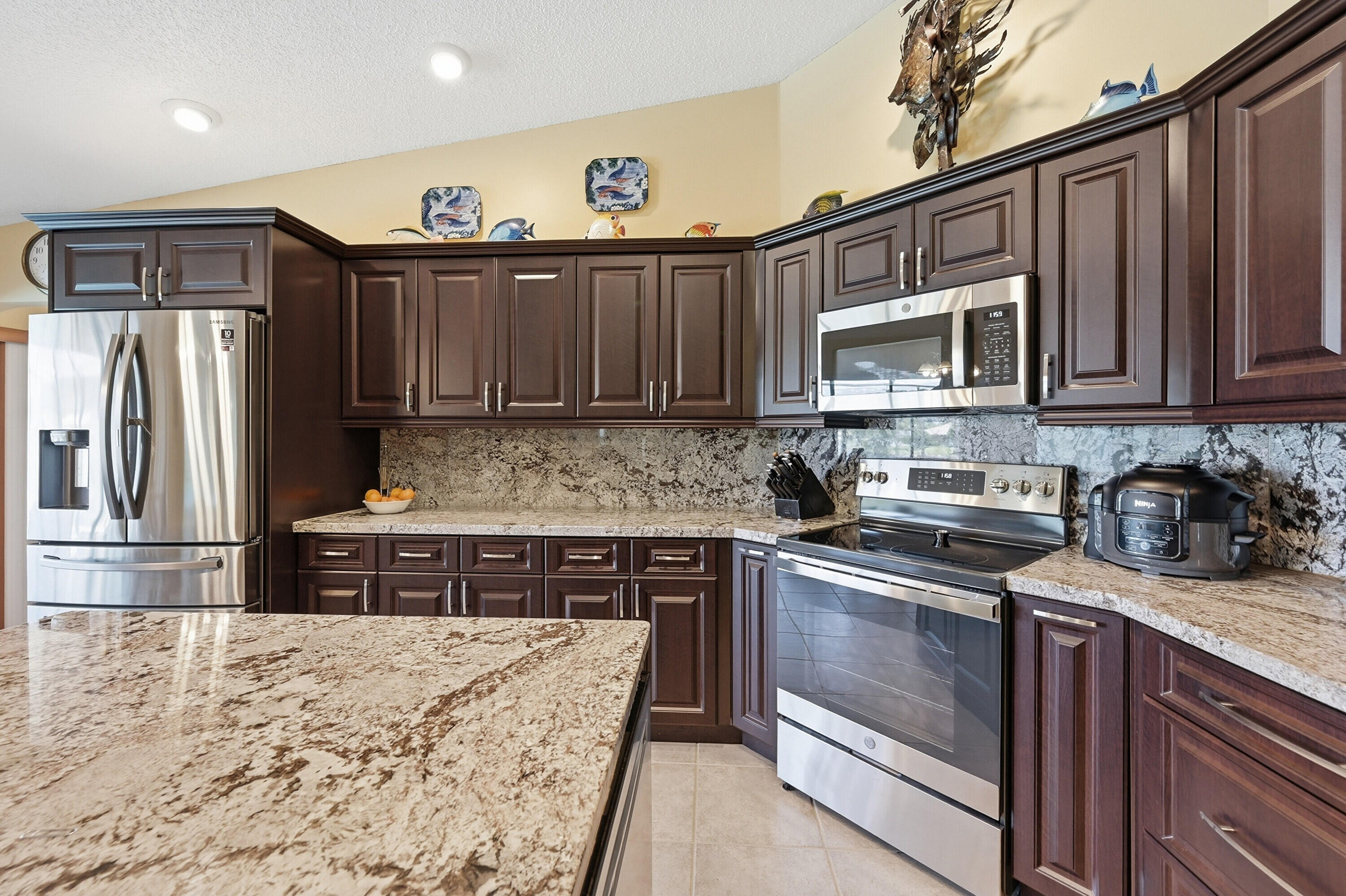 CYPRESS LAKES - Residential