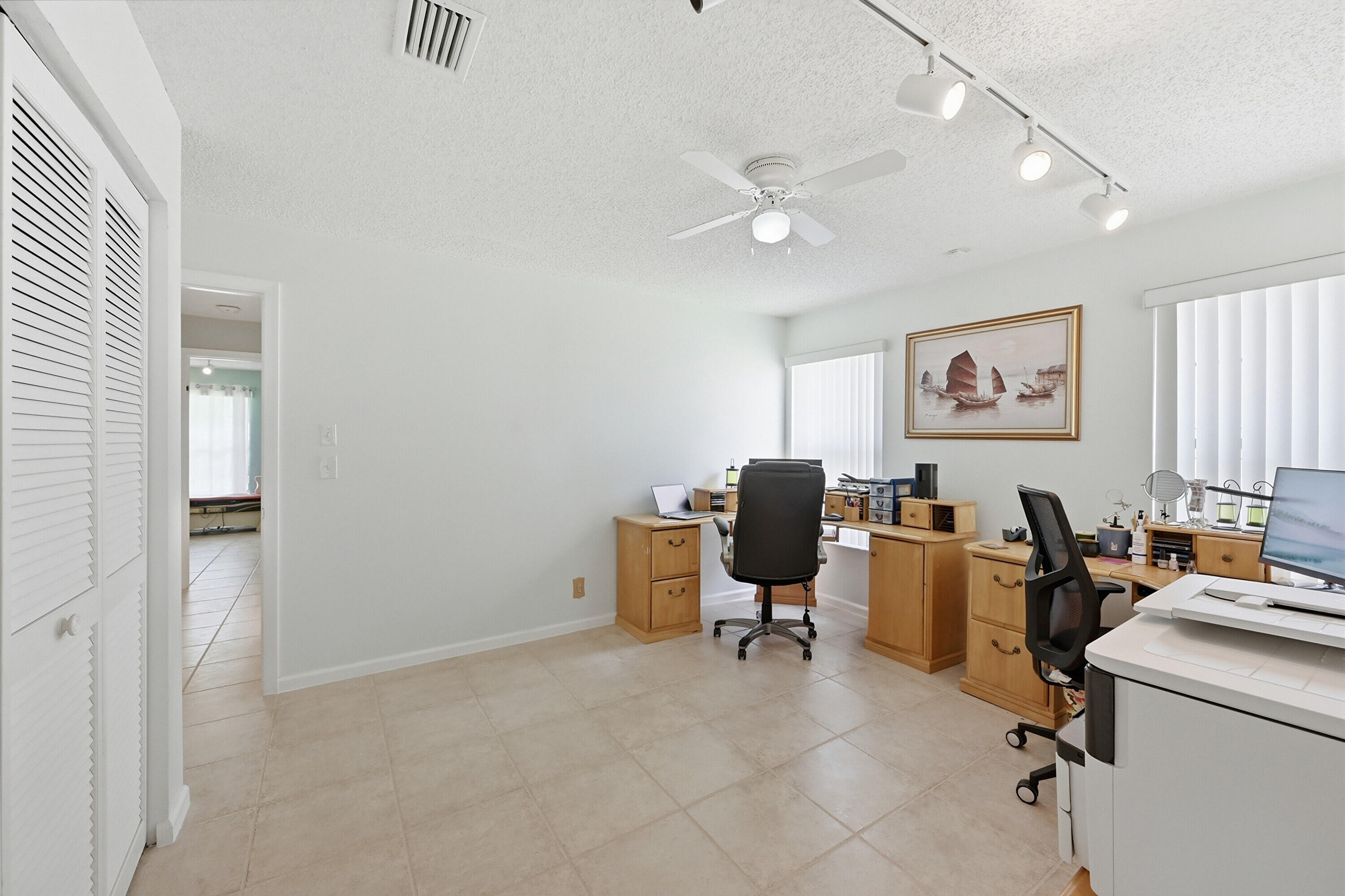 CYPRESS LAKES - Residential