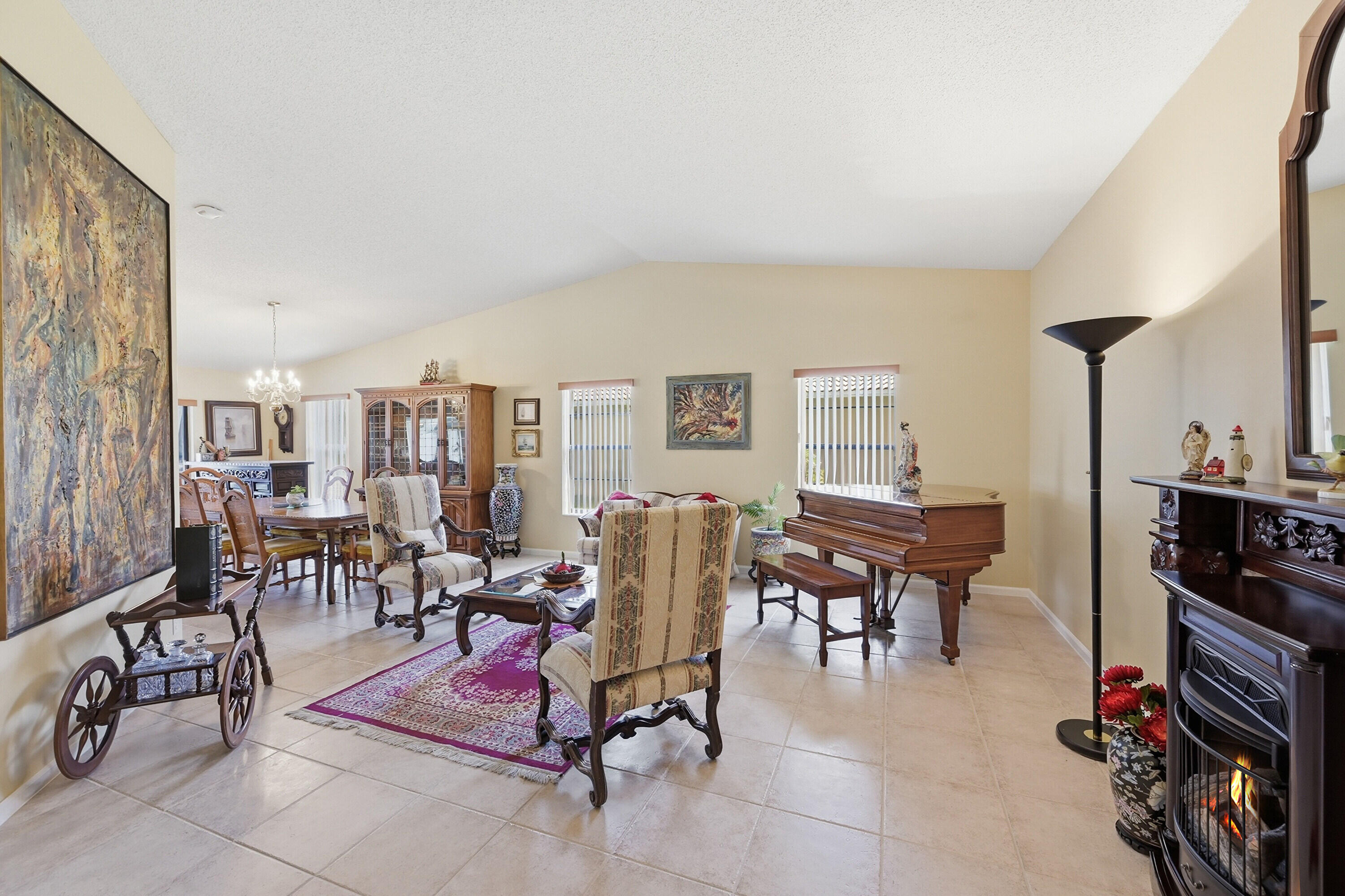 CYPRESS LAKES - Residential