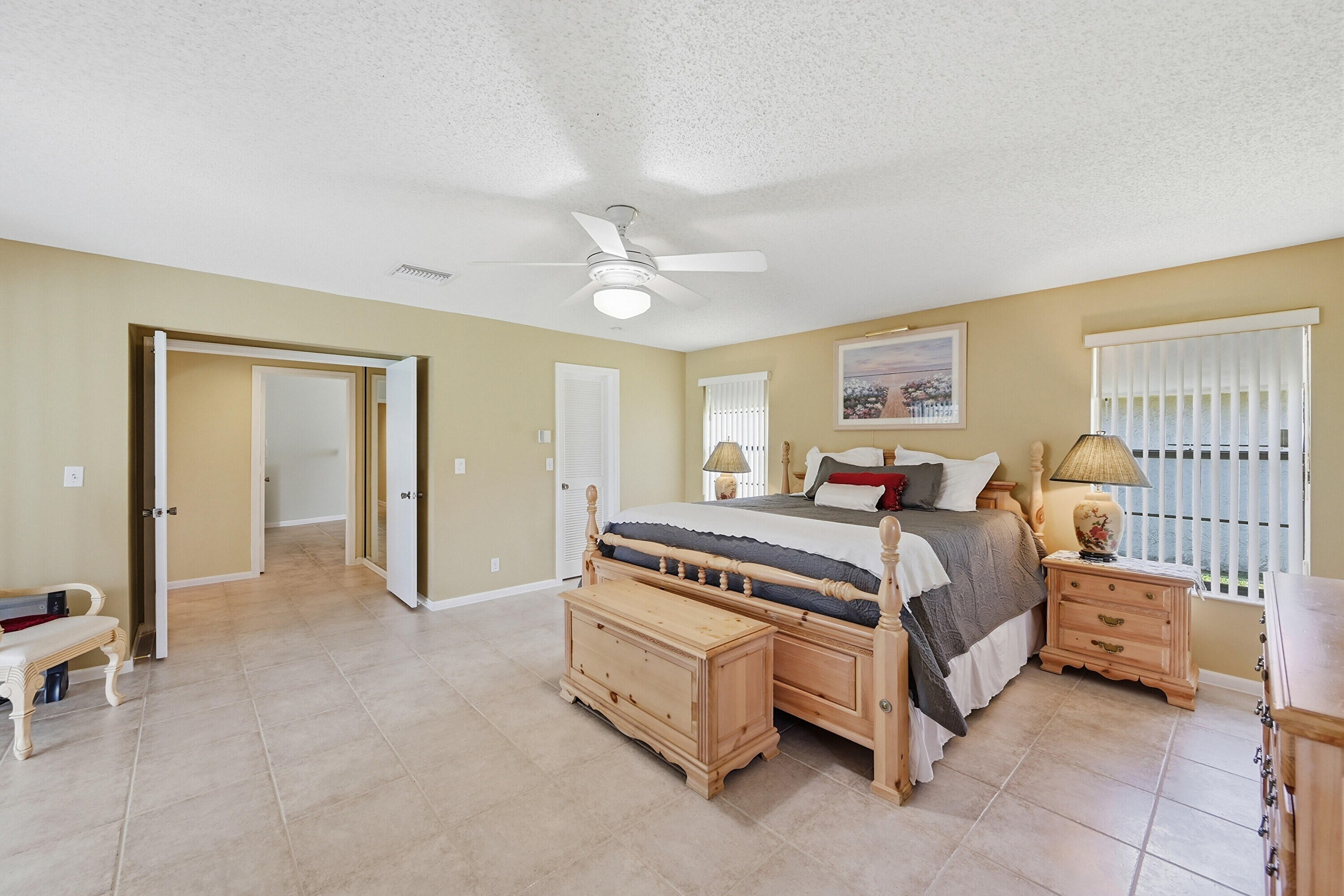CYPRESS LAKES - Residential