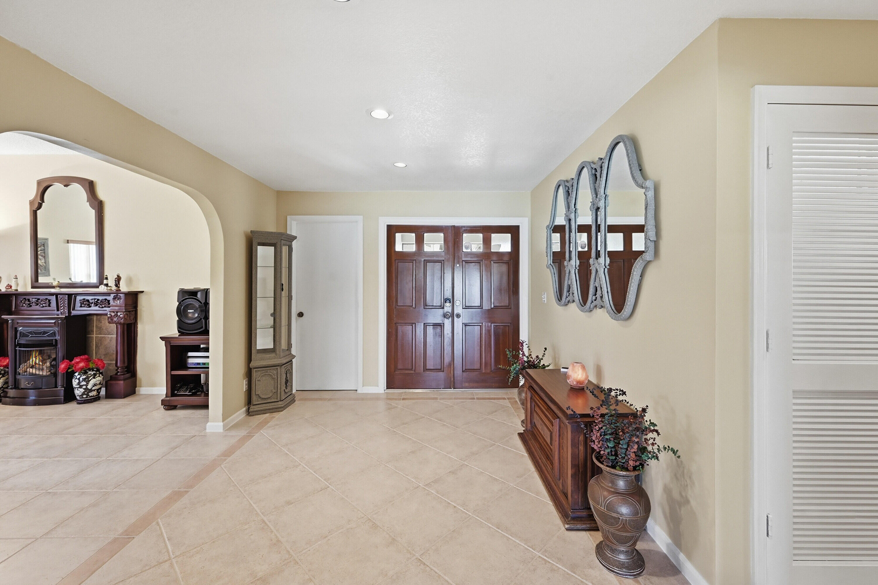 CYPRESS LAKES - Residential