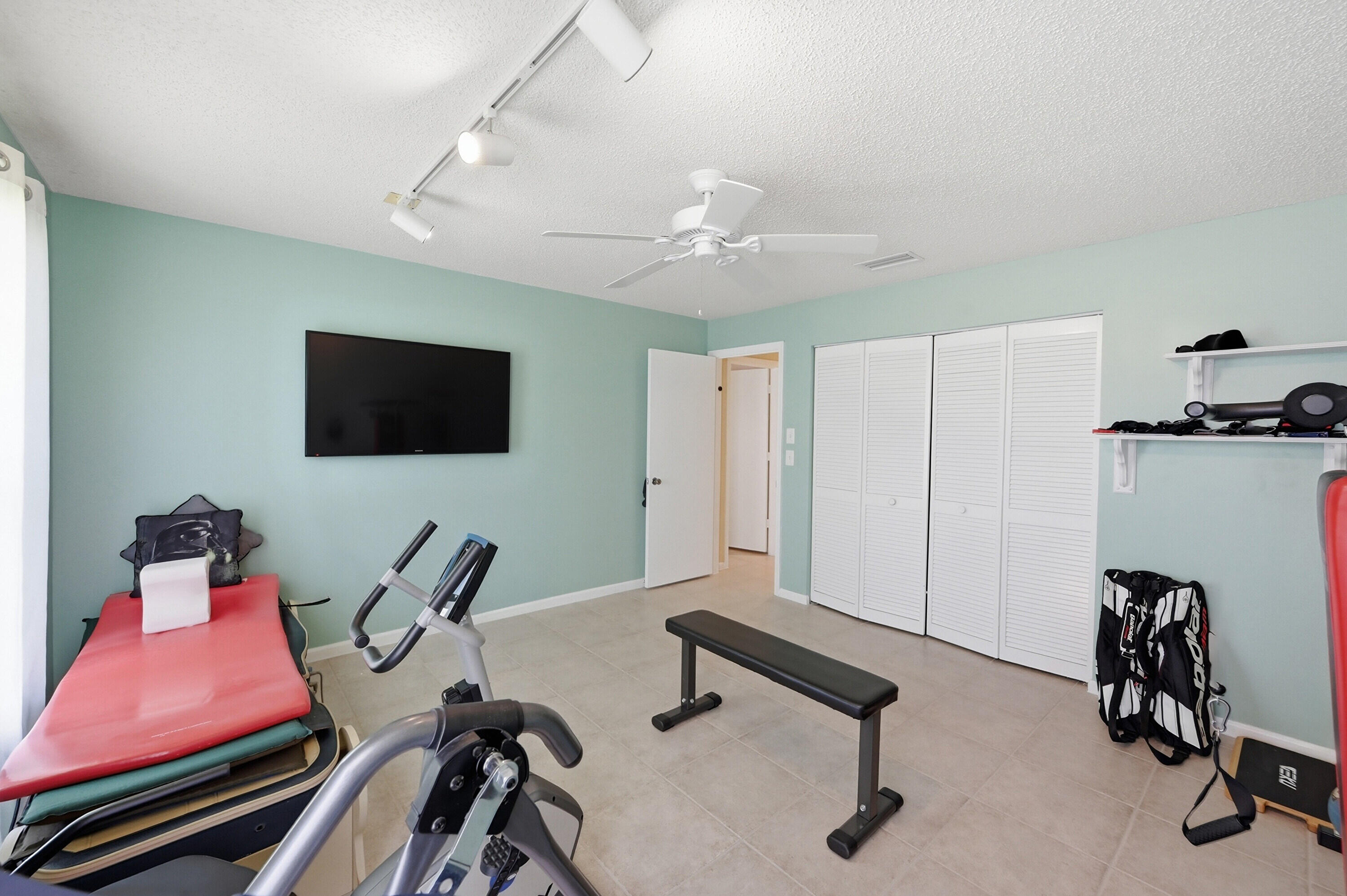 CYPRESS LAKES - Residential