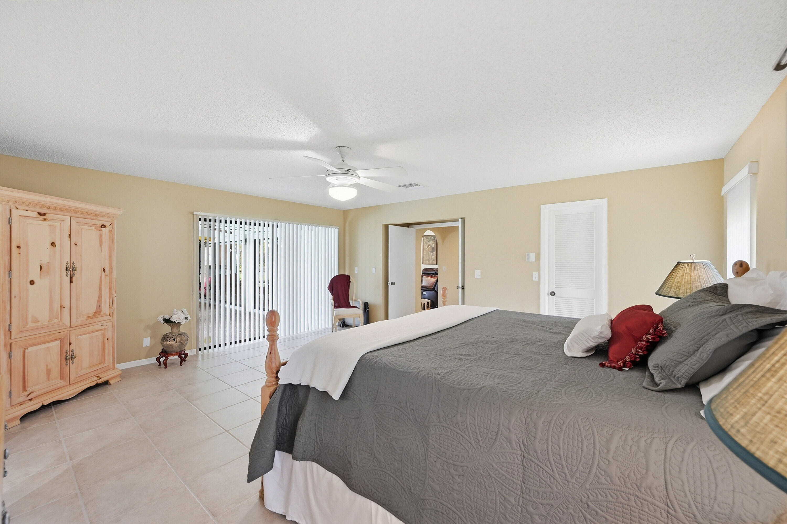 CYPRESS LAKES - Residential