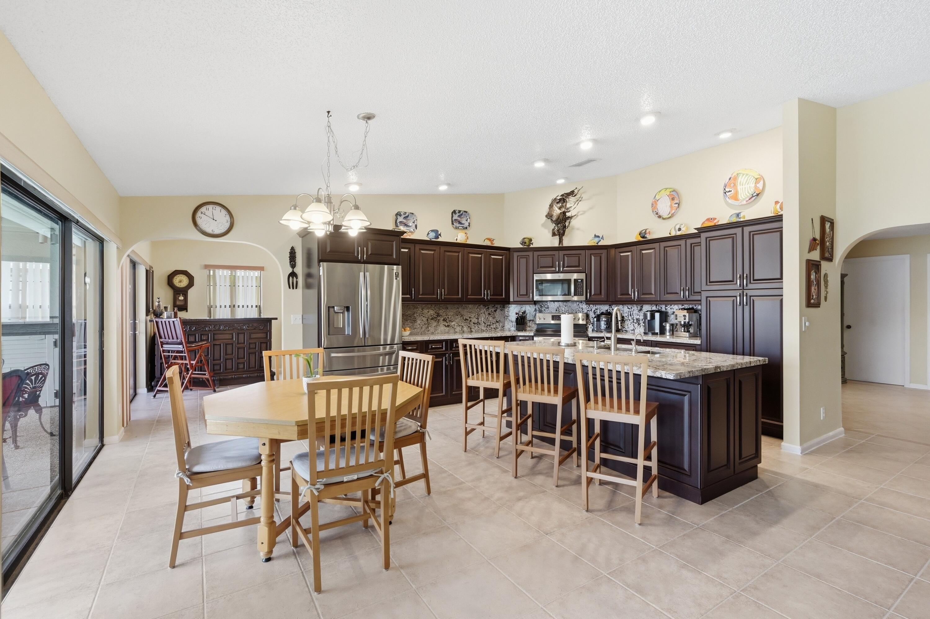 CYPRESS LAKES - Residential