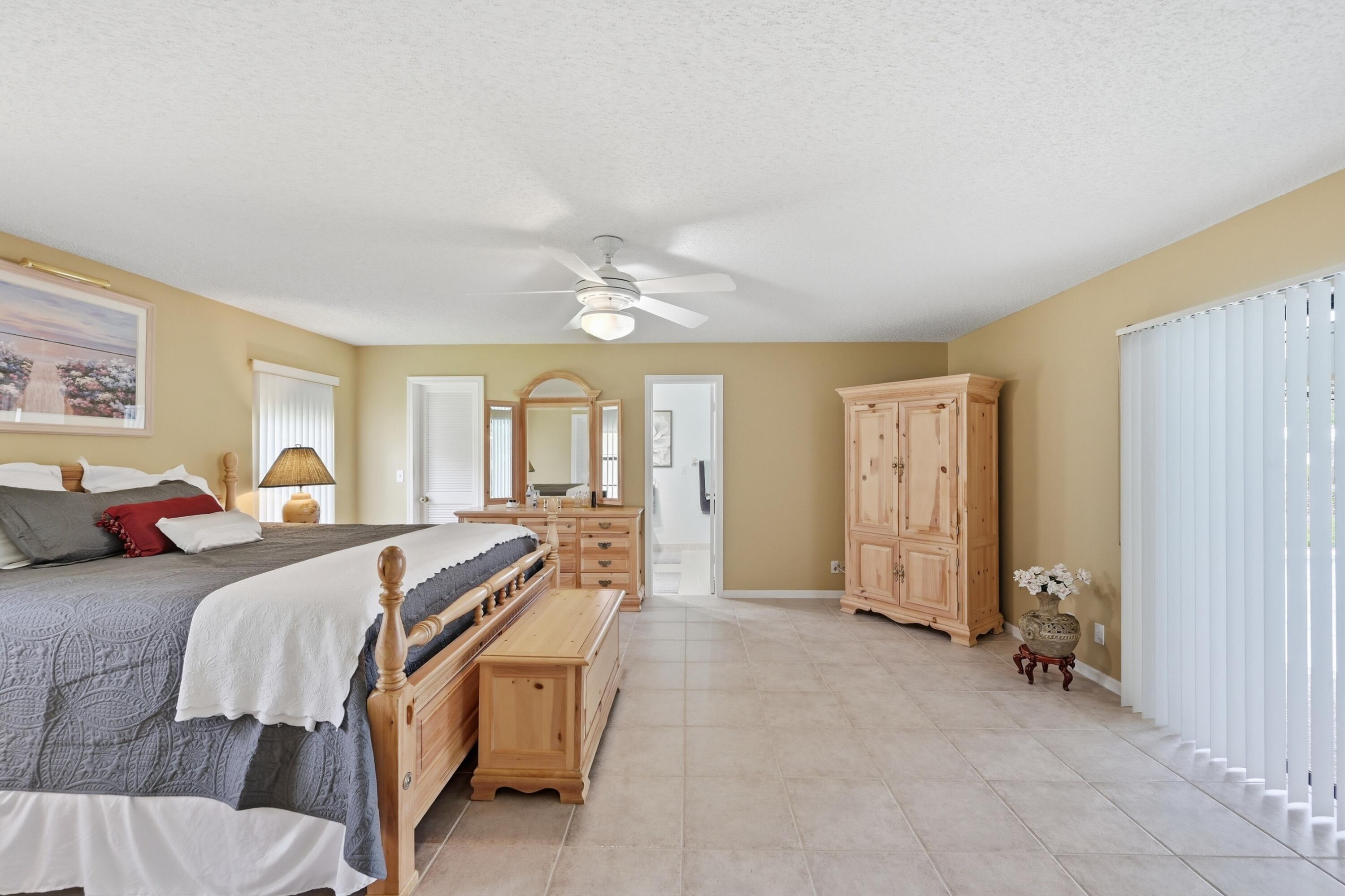 CYPRESS LAKES - Residential