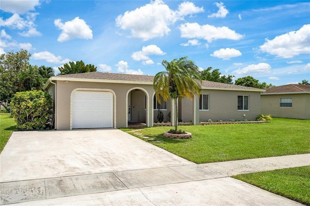 HOLIDAY CITY AT BOCA RATON SEC 5 - Residential Lease