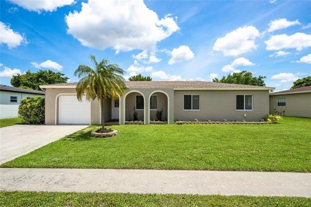 HOLIDAY CITY AT BOCA RATON SEC 5 - Residential Lease