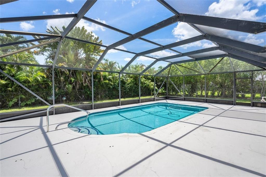 HOLIDAY CITY AT BOCA RATON SEC 5 - Residential Lease