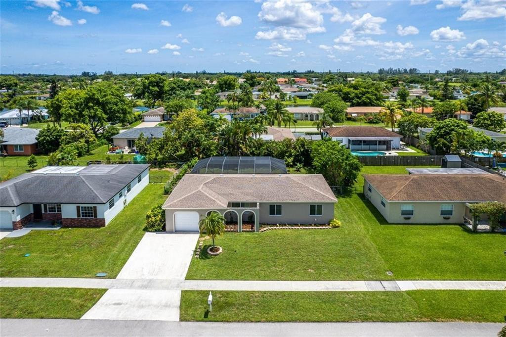 HOLIDAY CITY AT BOCA RATON SEC 5 - Residential Lease